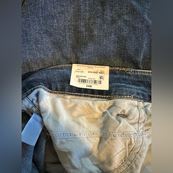 St John’s Bay Women’s Blue Denim Capri with Pockets  size 24W New With Tags - Picture 11 of 12